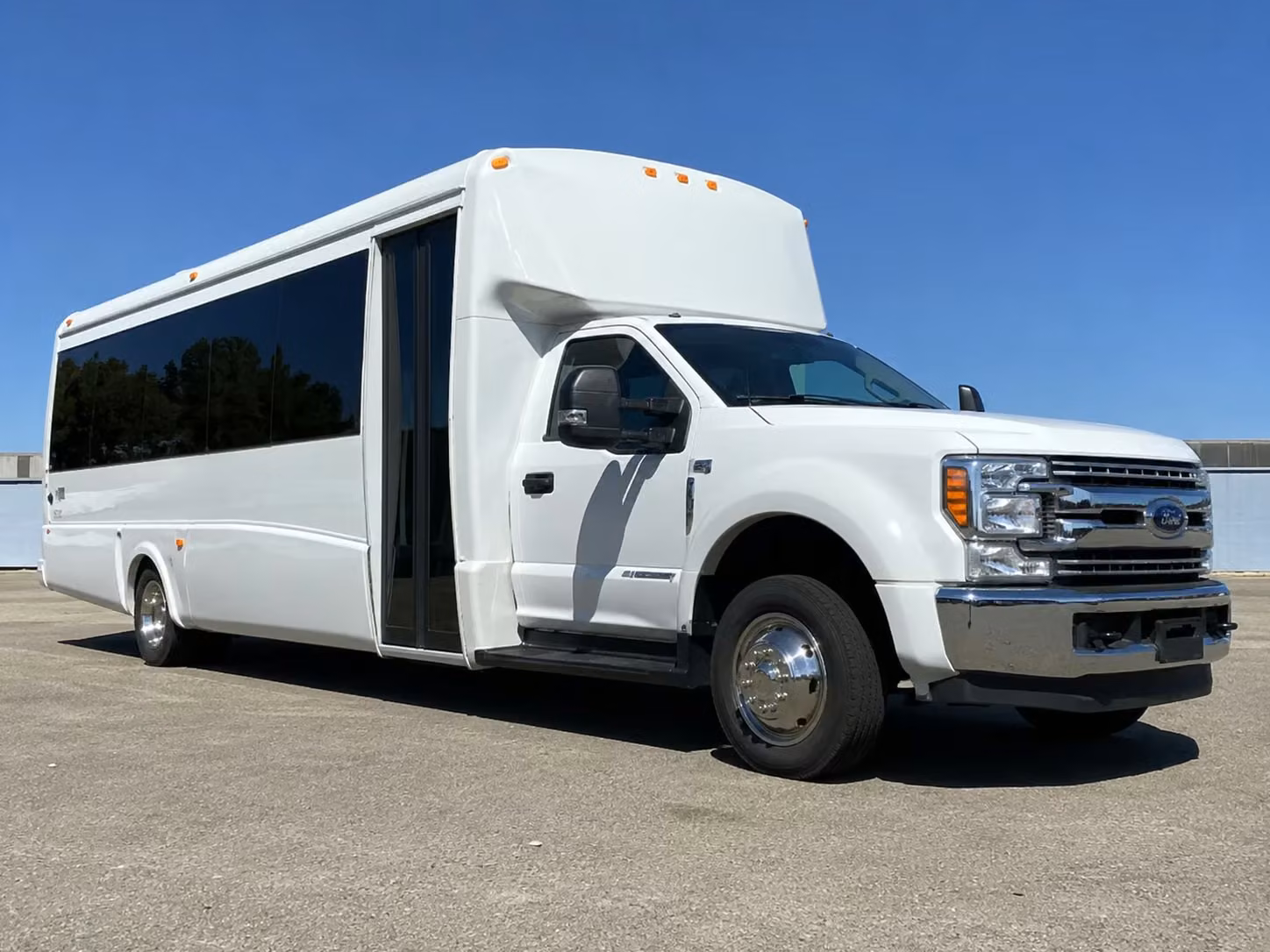 20 passenger minibus