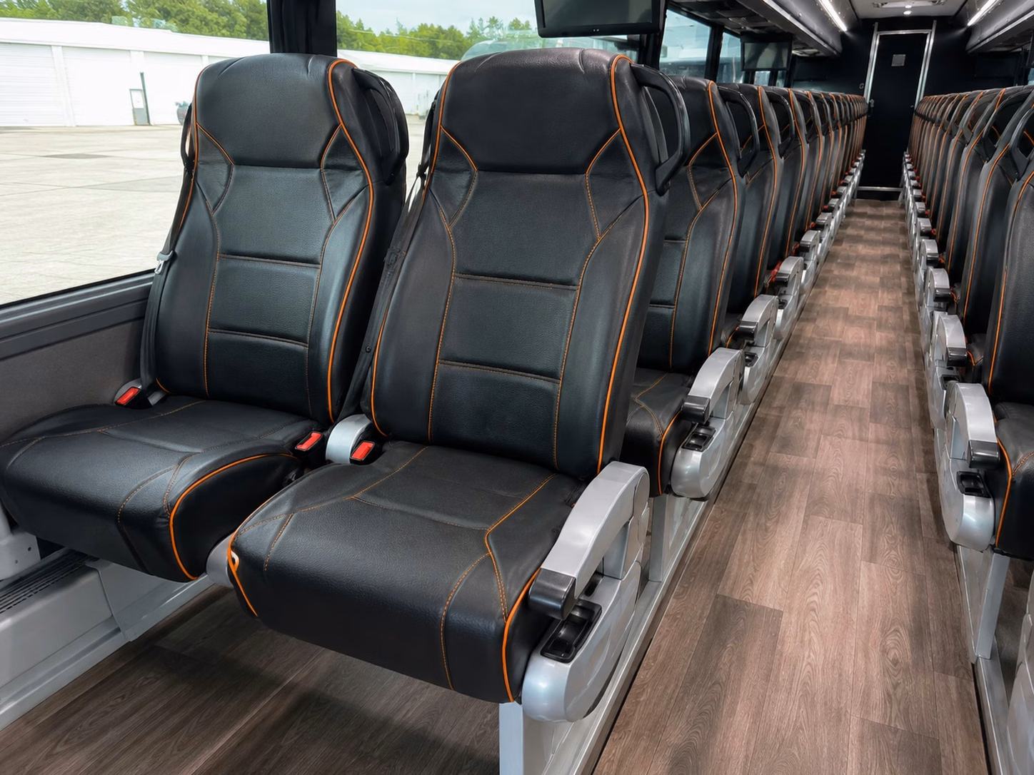 broncos fan buses to albertsons stadium in boise